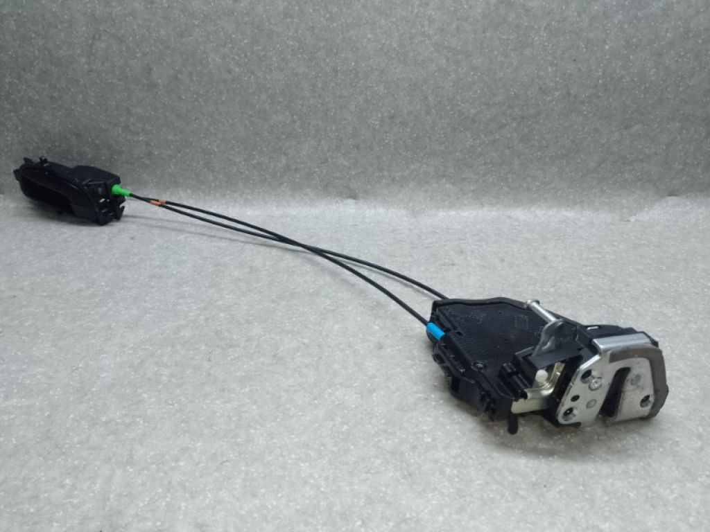 69060-42021 | Замок двери задн. лев. TOYOTA PRIUS C/AQUA 11-14