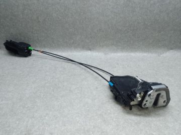 Замок двери задн. лев. TOYOTA PRIUS C/AQUA 11-14