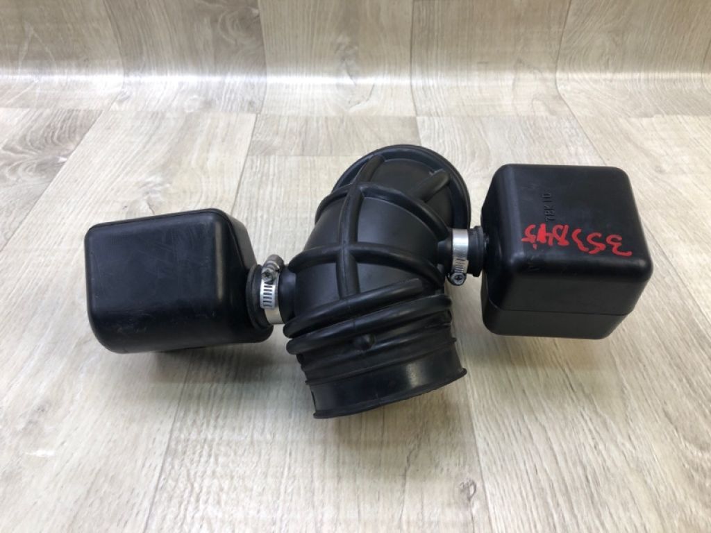 13881-78K00 | патрубок повітряного фільтра SUZUKI GRAND VITARA 05-15