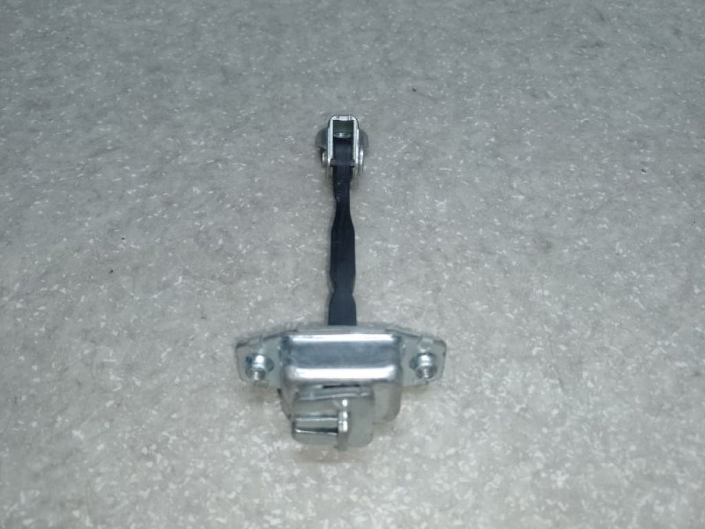 68630-52130 | Ограничитель двери задн. TOYOTA PRIUS C/AQUA 11-14 - Фото 2