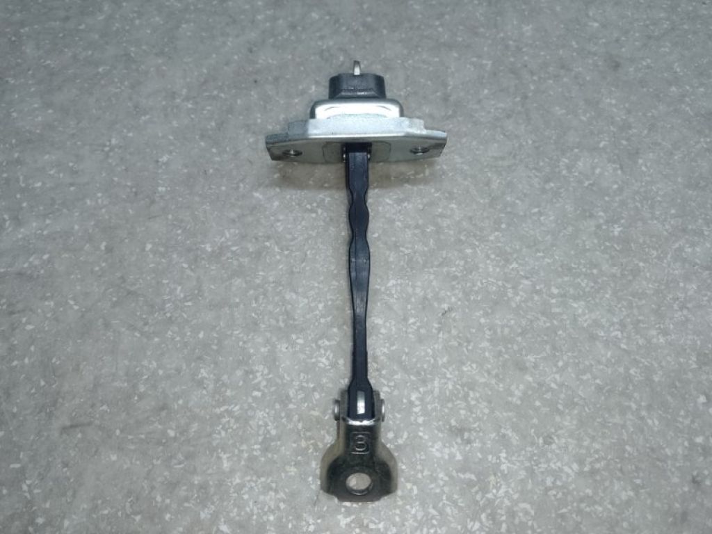 68610-52170 | Ограничитель двери передн. TOYOTA PRIUS C/AQUA 11-14