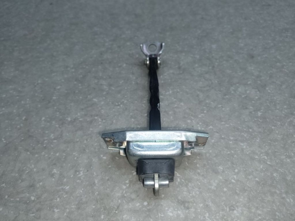 68610-52170 | Ограничитель двери передн. TOYOTA PRIUS C/AQUA 11-14 - Фото 2