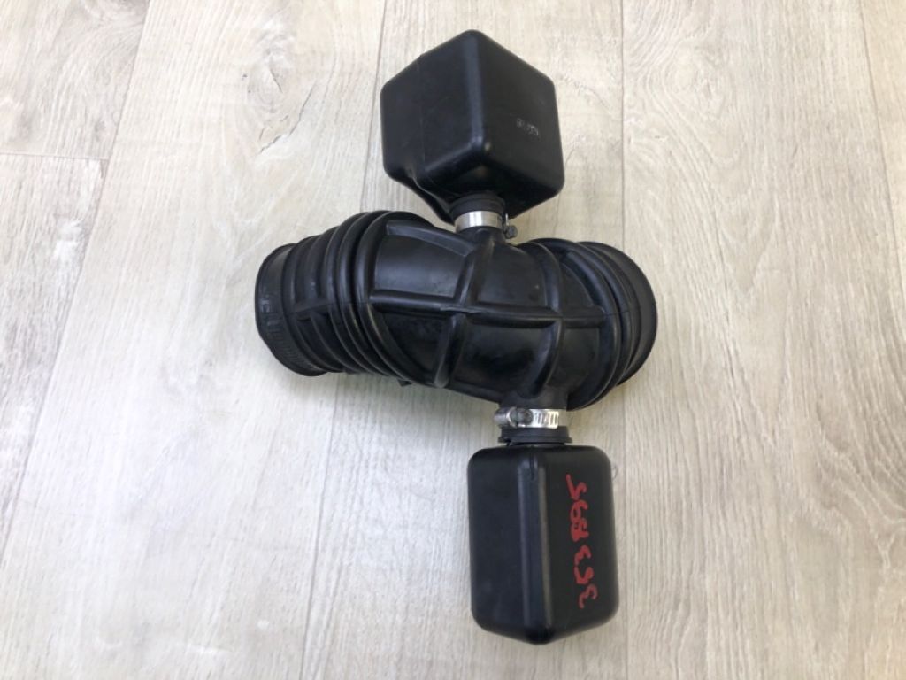 13881-78K00 | Патрубок воздушного фильтра SUZUKI GRAND VITARA 05-15 - Фото 2