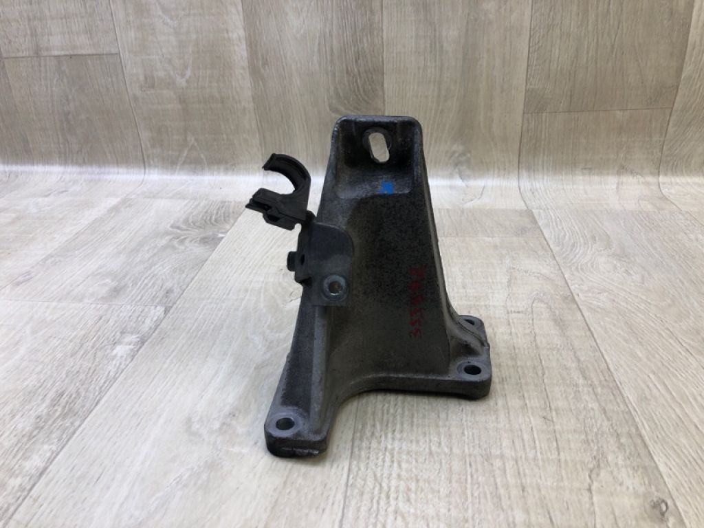 11641-78K10 | Кронштейн двигуна прав. SUZUKI GRAND VITARA 05-15