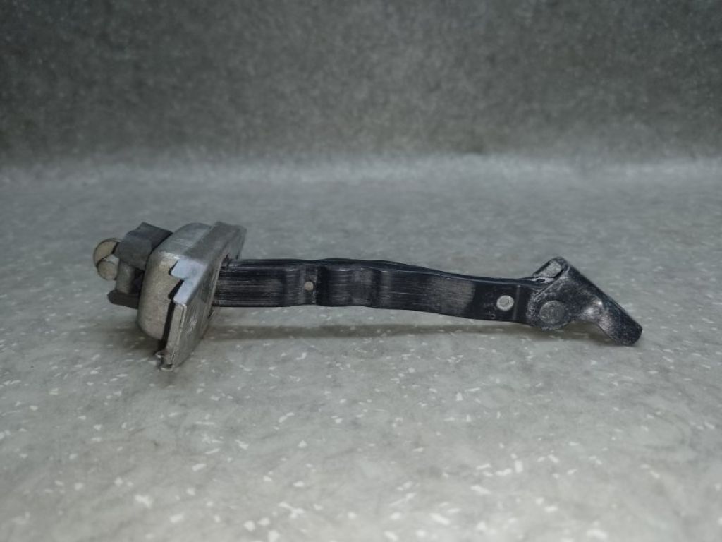 68610-06091 | Обмежувач дверей передн. TOYOTA CAMRY 50 12-15 - Фото 3