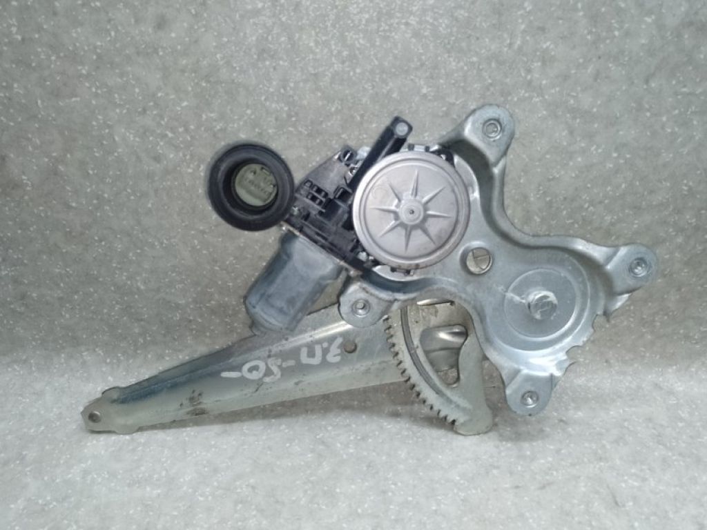 69803-06140 | Стеклоподъемник задн. прав. TOYOTA CAMRY 50 12-15