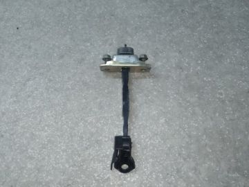 Обмежувач дверей передній правий LEXUS ES300 ES330 01-06