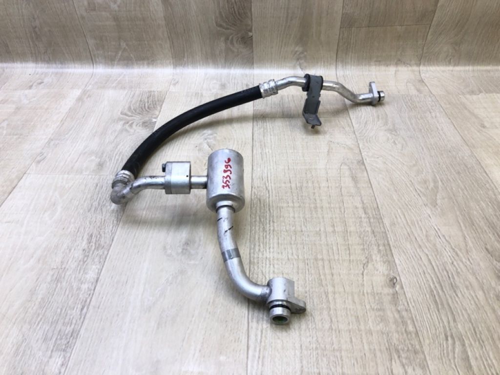 92479-6HB0A | Трубка кондиціонеру прав. INFINITI Q50 20-