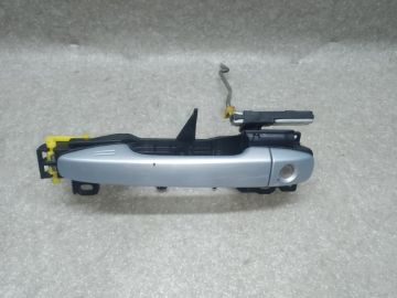 Ручка двері зовнішня передн. лів. TOYOTA PRIUS PLUS 11-14