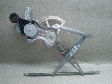 Склопідйомник задн. прав. TOYOTA PRIUS PLUS 11-14