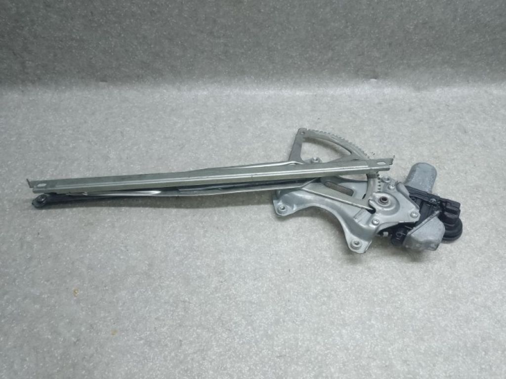 69801-21020 | Склопідйомник задн. прав. TOYOTA PRIUS PLUS 11-14 - Фото 2