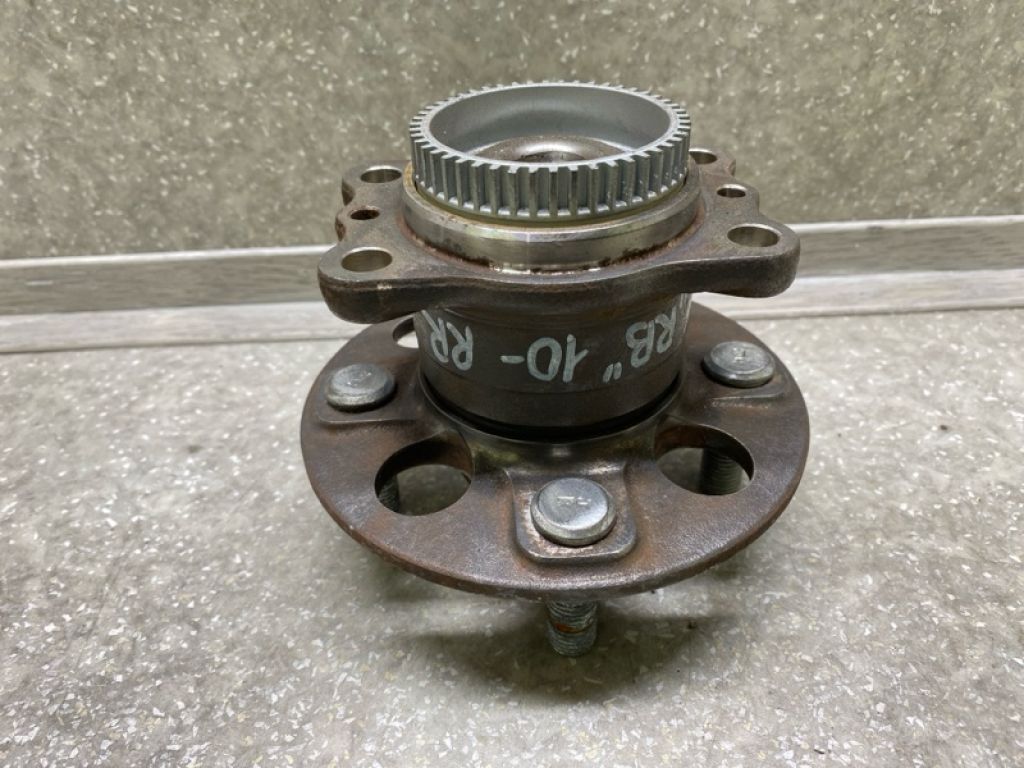 52750-0U000 | Маточина колеса задн. HYUNDAI ACCENT RB 10-