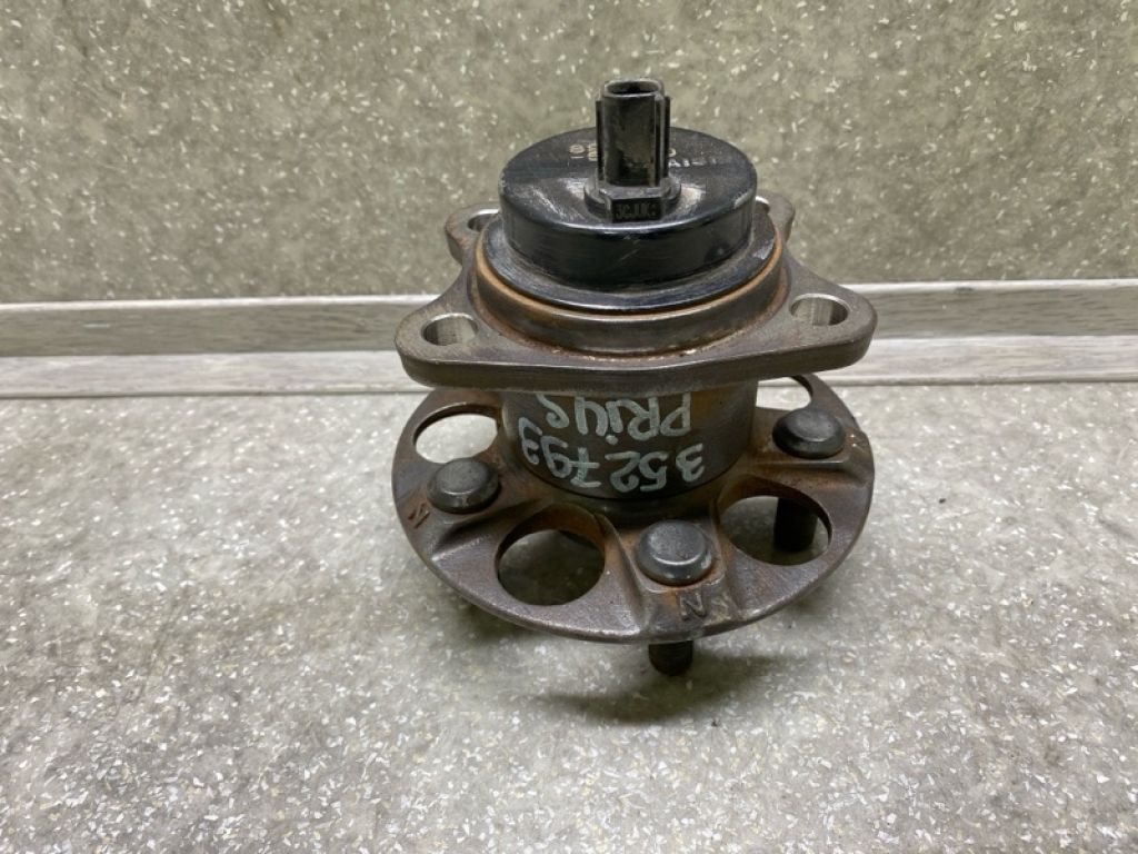 42450-47040 | Маточина колеса задн. TOYOTA PRIUS - 30 09-17