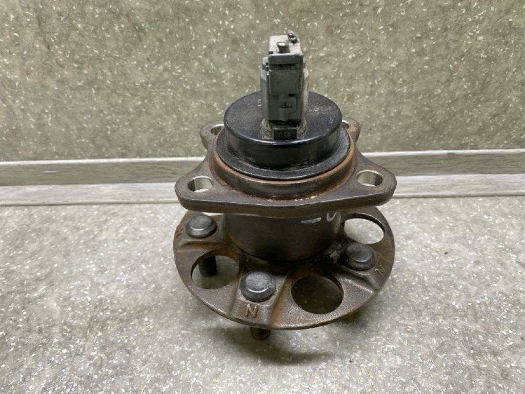 42450-47040 | Ступица задн. TOYOTA PRIUS - 30 09-17 - Фото 2