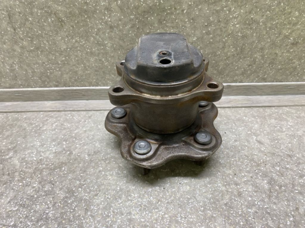 43202-JG000 | Ступица задн. NISSAN SERENA (C26) 10-16