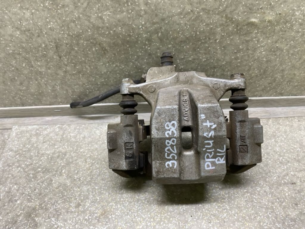 47850-47080 | Суппорт тормозной задн. лев. TOYOTA PRIUS PLUS 11-14