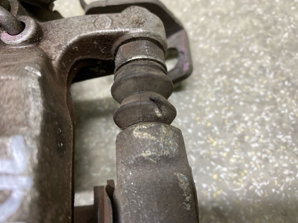 58210-3X300 | Супорт гальмівний задн. лів. HYUNDAI ELANTRA MD 10-15 - Фото 4