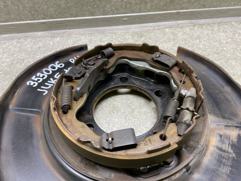 44010-ET01A | Тормозной механизм задн. лев. NISSAN JUKE 10-19 - Фото 3