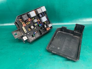 Блок предохранителей моторный отсек CHEVROLET TRAX 16-22