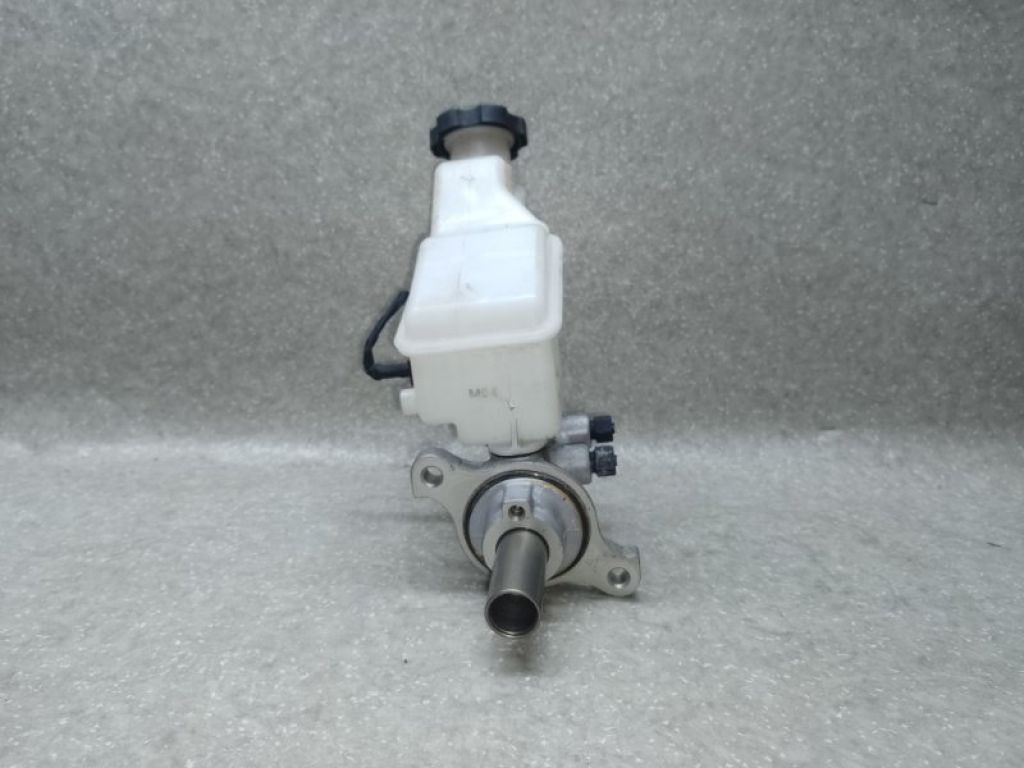 58510-C6800 | Головний гальмівний циліндр KIA SORENTO UM 14- - Фото 2