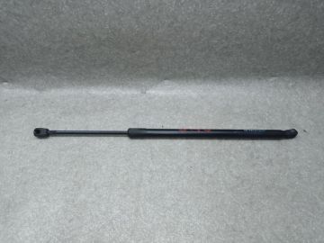 Амортизатор крышки багажника прав. KIA SORENTO UM 14-