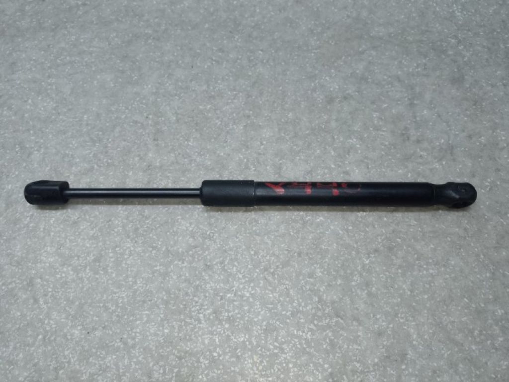 81161-C6000 | Амортизатор капота KIA SORENTO UM 14-