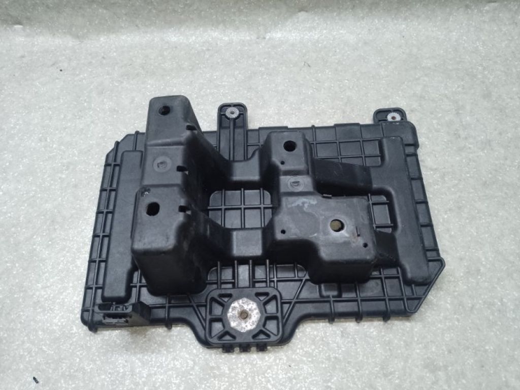 37150-C6000 | Полиця акумулятора KIA SORENTO UM 14- - Фото 3