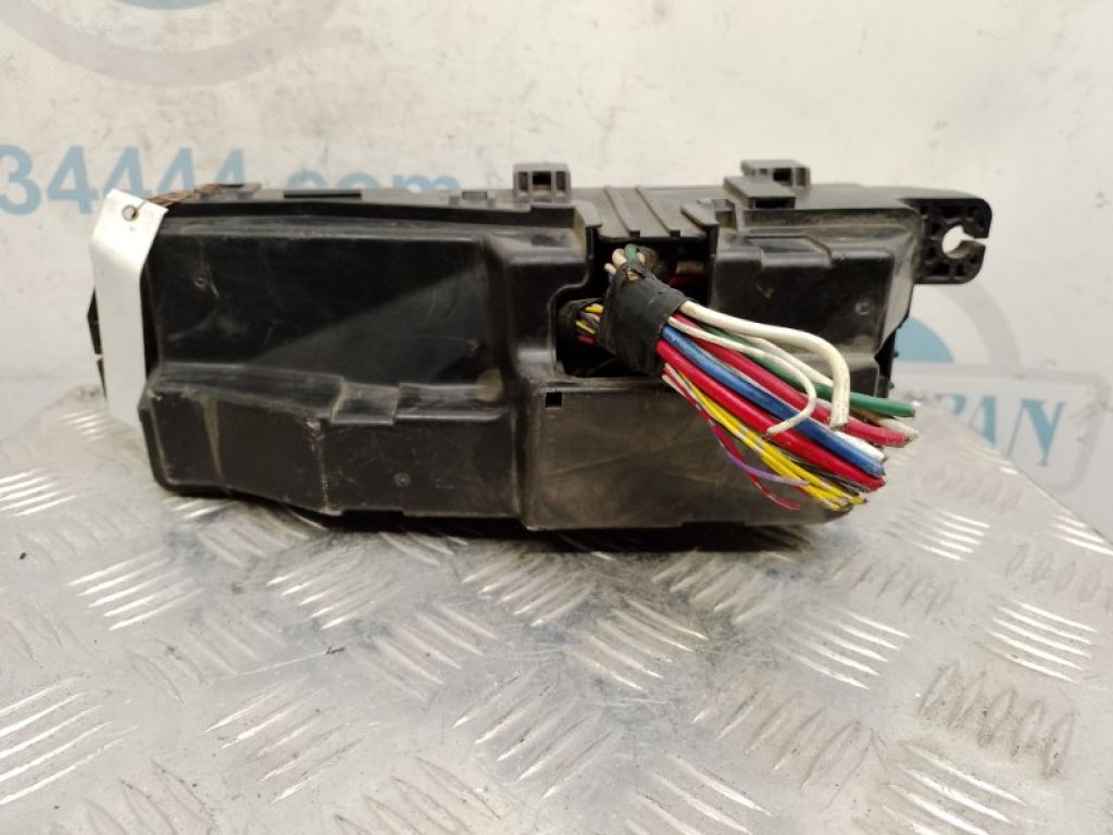 38250-SJA-A01 | Блок предохранителей моторный отсек HONDA LEGEND 04-13 - Фото 3