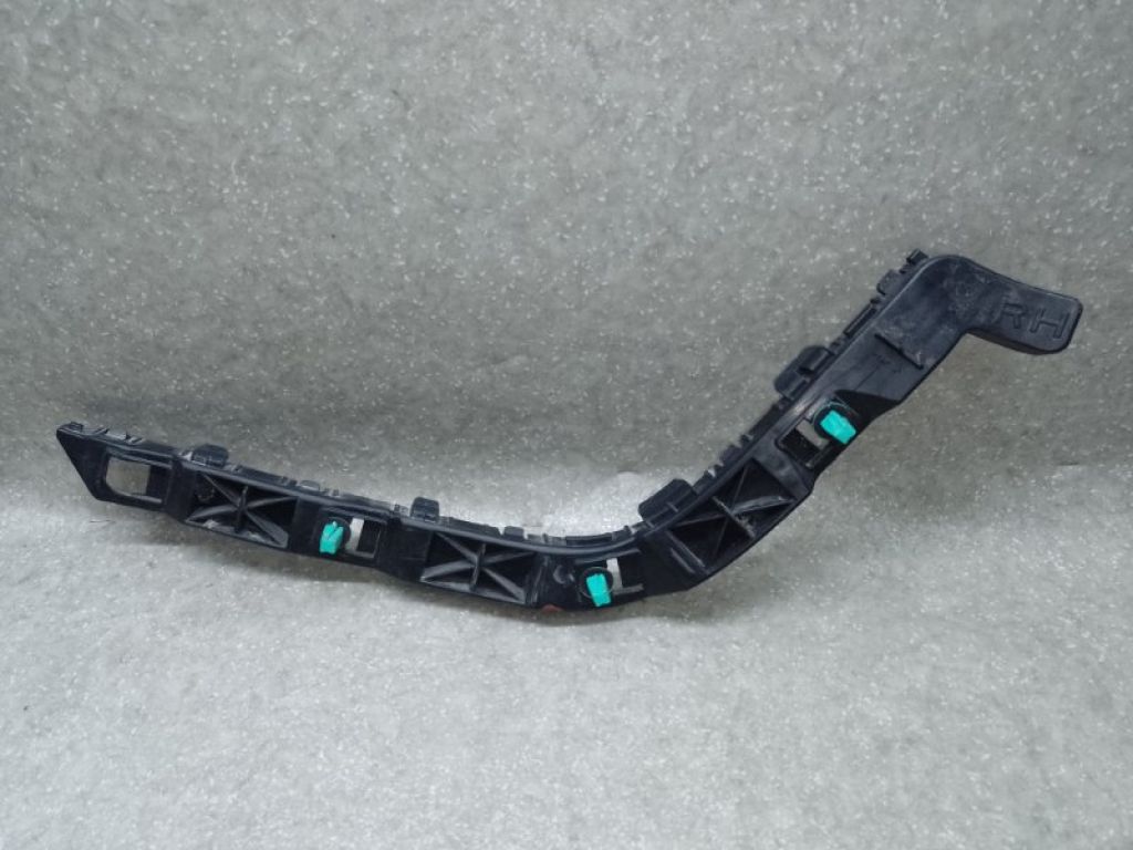 86662-C6000 | Кронштейн заднього бампера прав. KIA SORENTO UM 14-