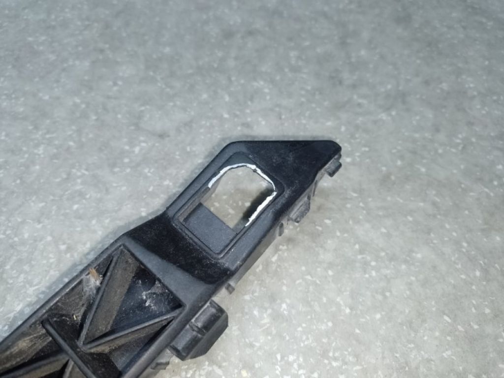 86662-C6000 | Кронштейн заднього бампера прав. KIA SORENTO UM 14- - Фото 3