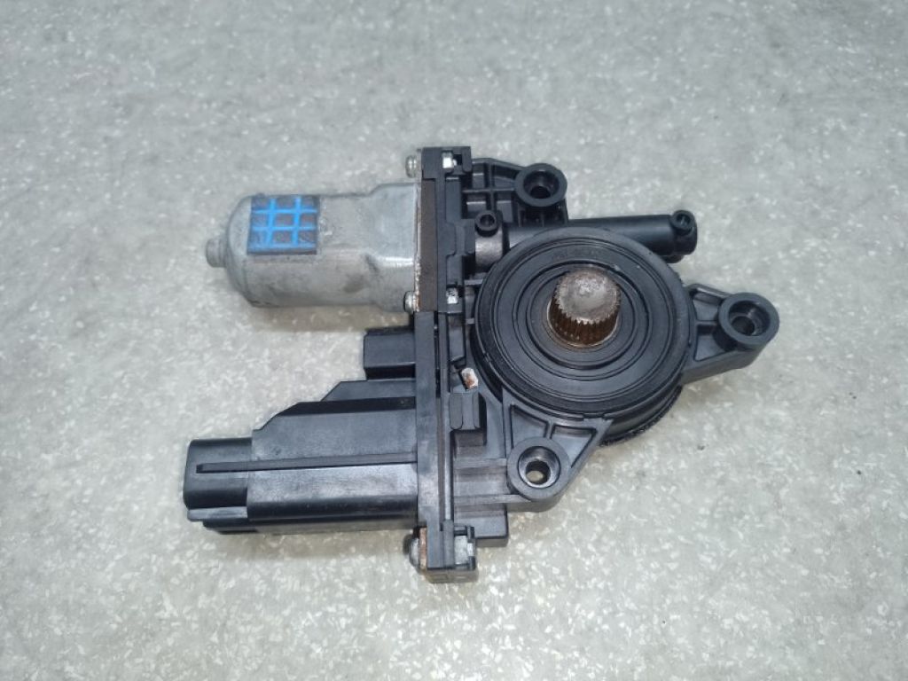 82450-C5120 | Моторчик склопідйомника передн. лів. KIA SORENTO UM 14-