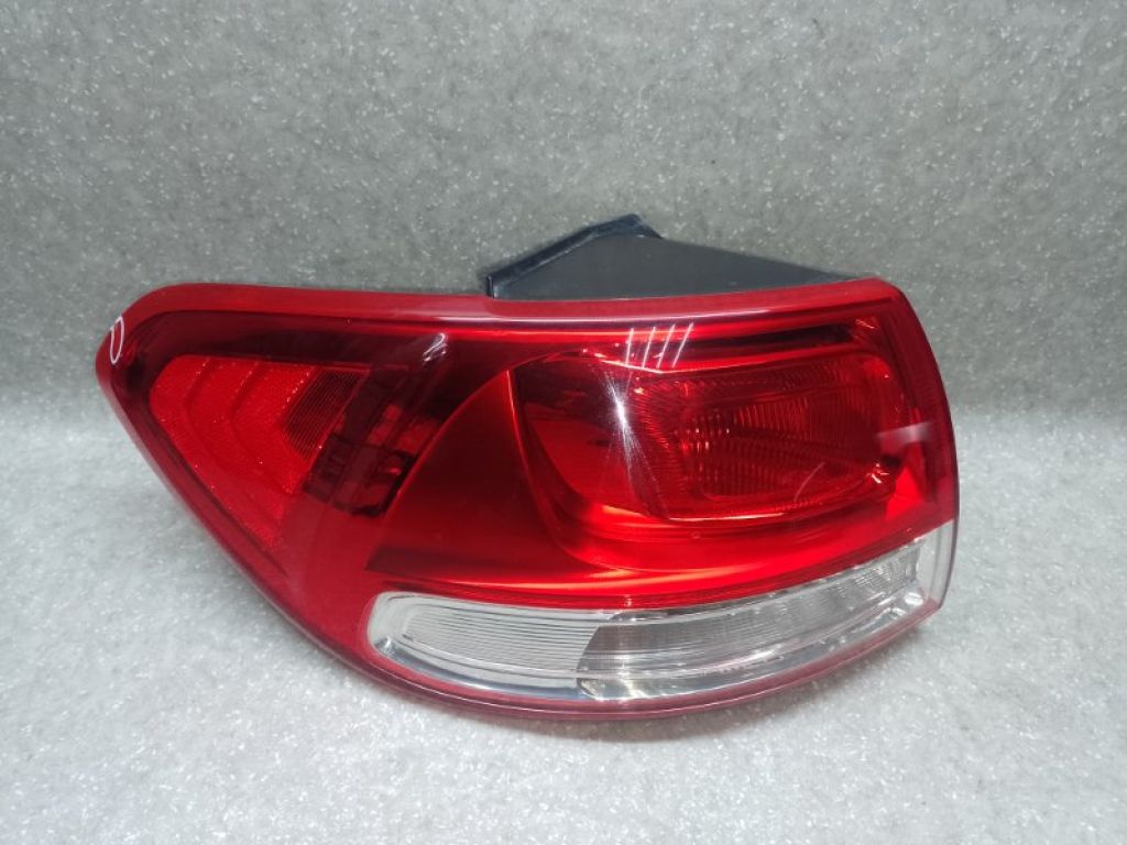 92401-C6000 | Фонарь наружный лев. KIA SORENTO UM 14-