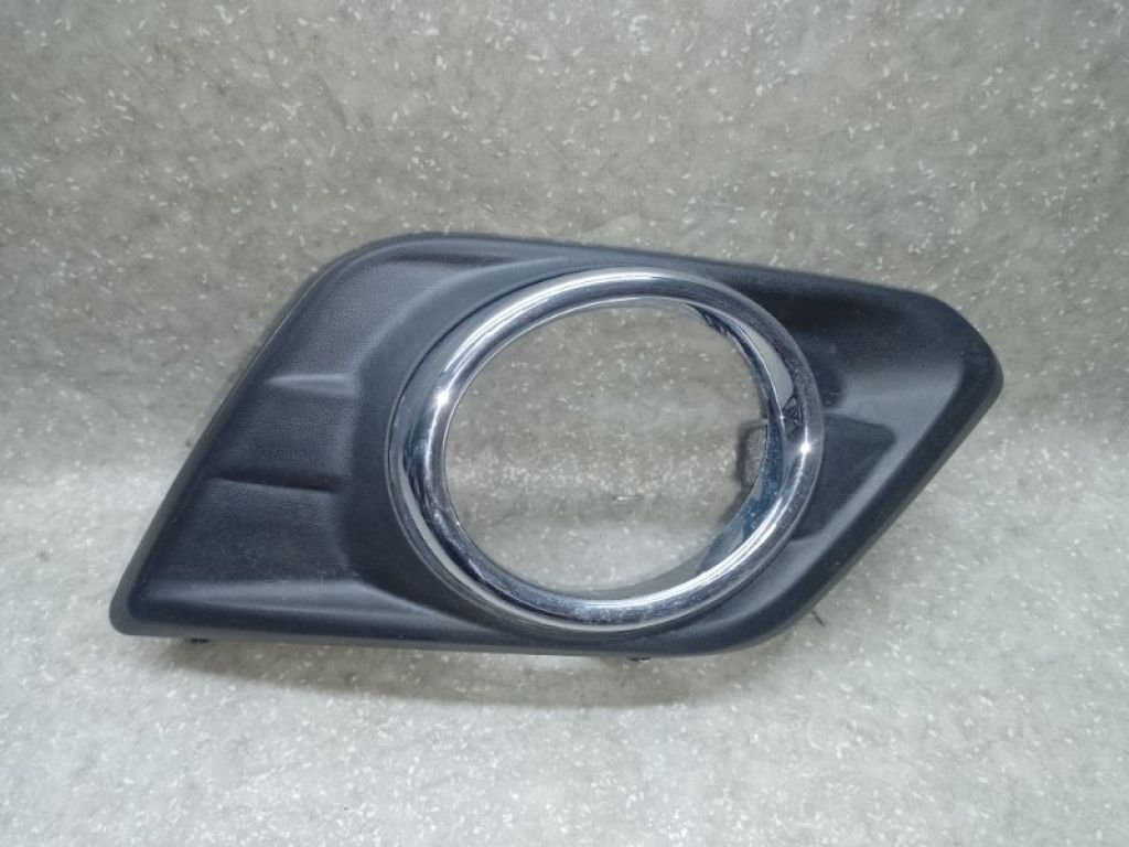 62256-4BA0B | Накладка противотуманной фары прав. NISSAN X-TRAIL/ROGUE T32 13-20