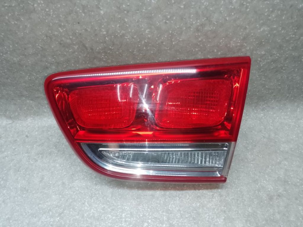 92404-C6000 | Фонарь внутренний прав. KIA SORENTO UM 14-
