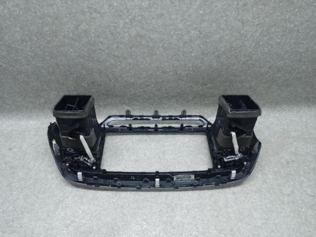 84740C-6000F55 | Накладка торпедо під магнітолу KIA SORENTO UM 14- - Фото 4