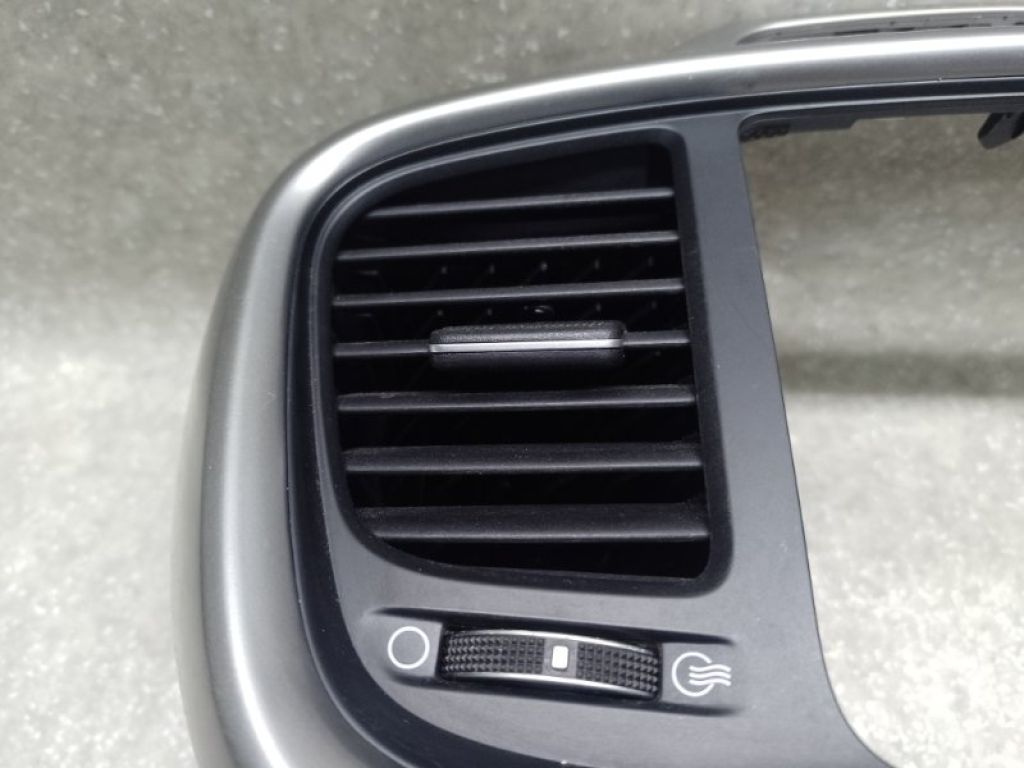 84740C-6000F55 | Накладка торпедо під магнітолу KIA SORENTO UM 14- - Фото 7