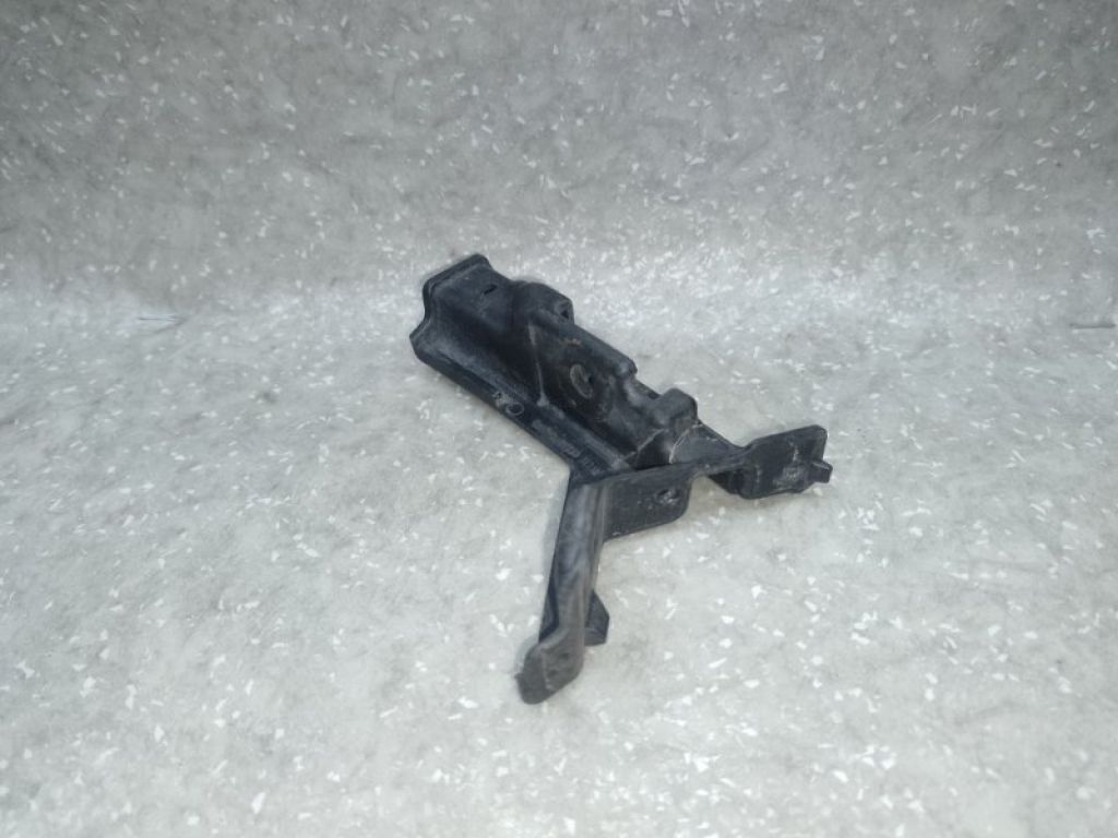 86577-C6000 | Кронштейн переднього бампера лів. KIA SORENTO UM 14- - Фото 2