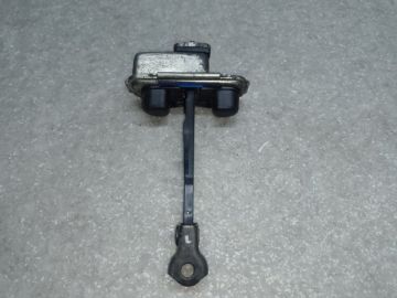 Обмежувач дверей передн. лів. KIA SORENTO UM 14-