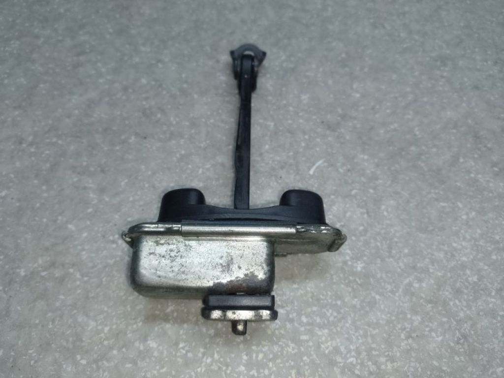 79380-C6000 | Обмежувач дверей передн. лів. KIA SORENTO UM 14- - Фото 2