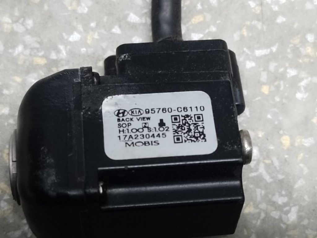 95760-C6110 | Камера заднього виду KIA SORENTO UM 14- - Фото 4