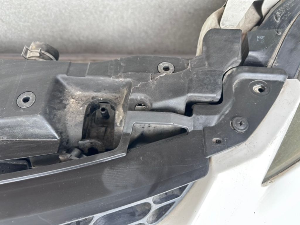 EG21-50-031FAA | Ноускат Панель Бампер Фара Морда MAZDA CX-7 06-12 - Фото 9