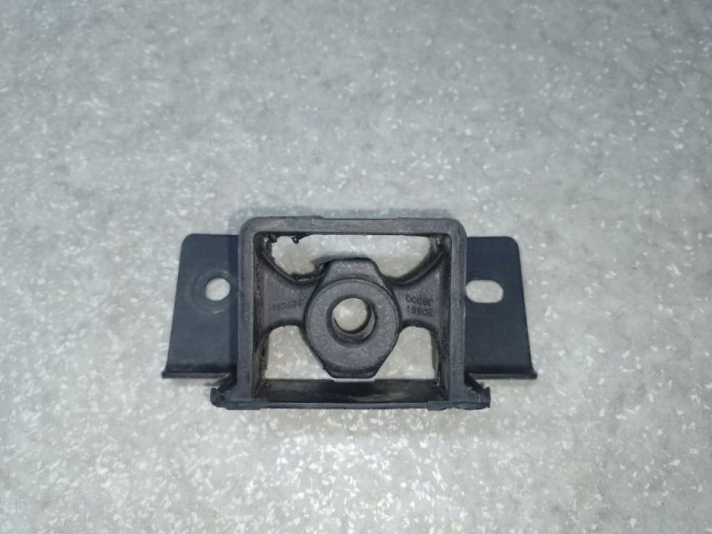 20651-JG30A | Кріплення глушника передн. NISSAN X-TRAIL/ROGUE T32 13-20