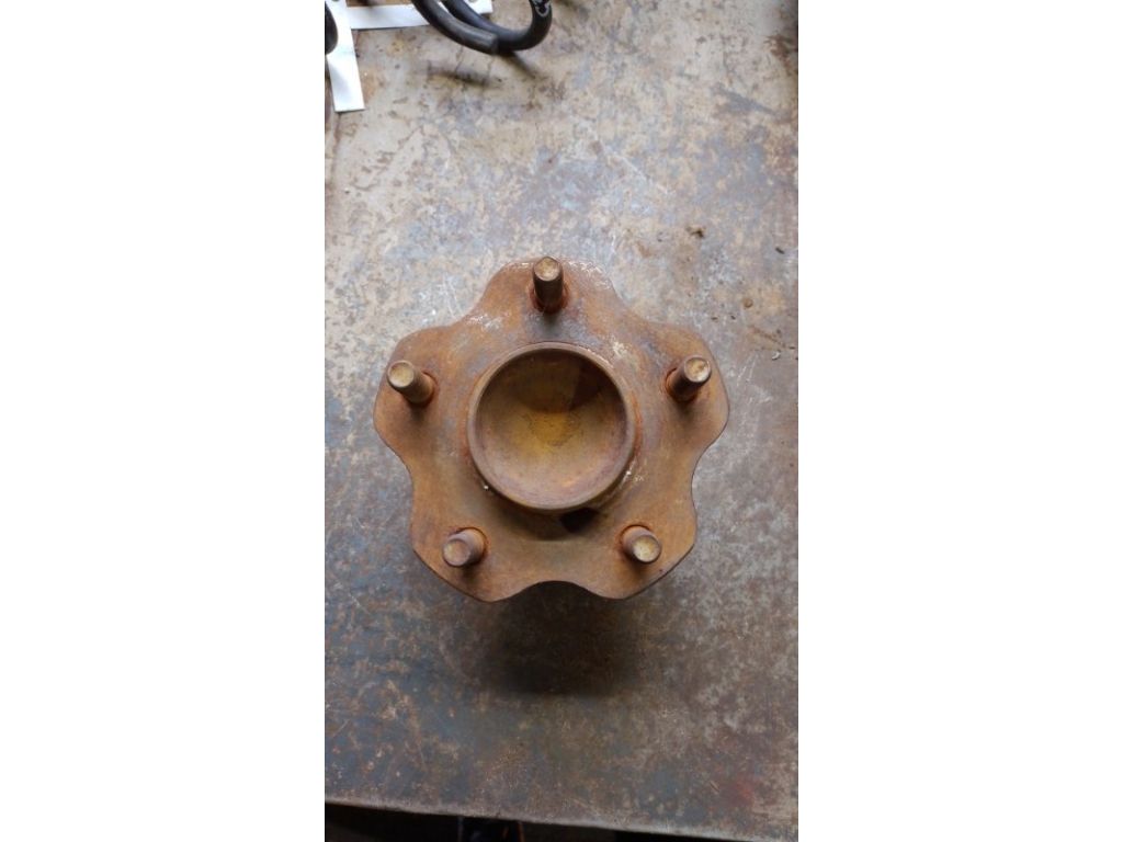 43202-1KA0A | Ступица задн. лев. NISSAN LEAF 10-17