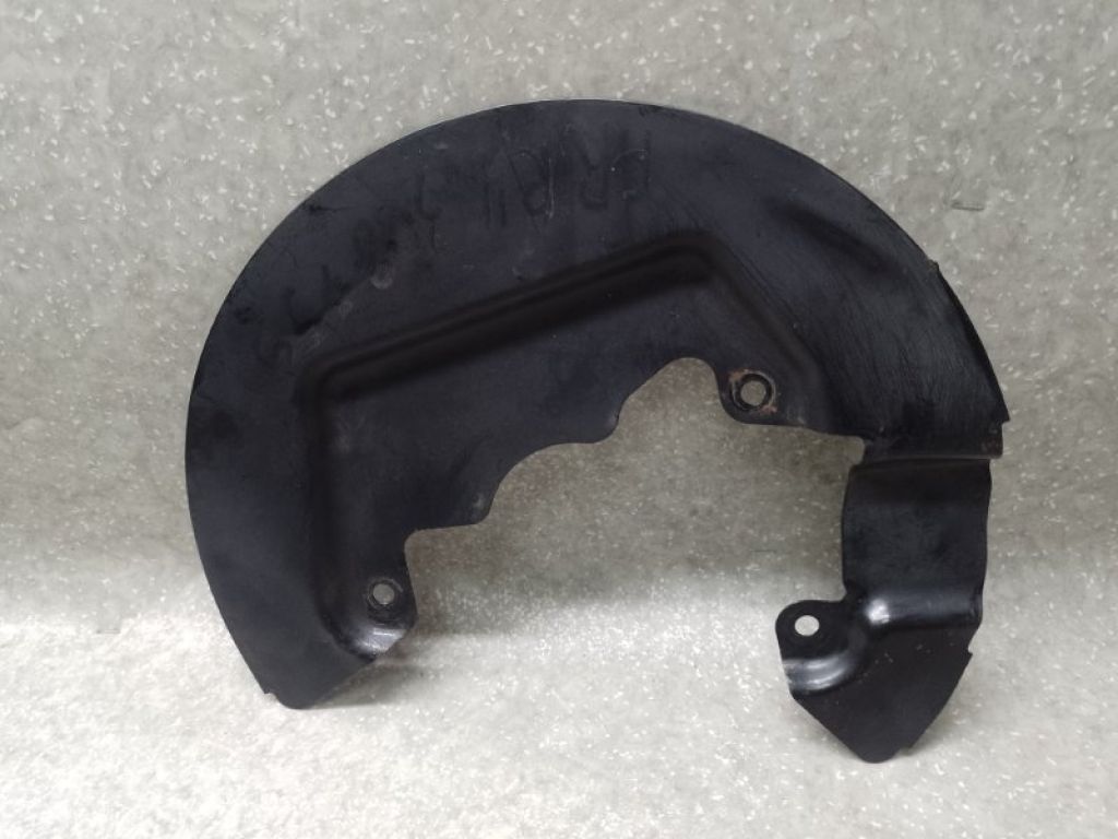 FR3Z-2K004-F | Защита тормозного диска передн. прав. FORD MUSTANG 15-