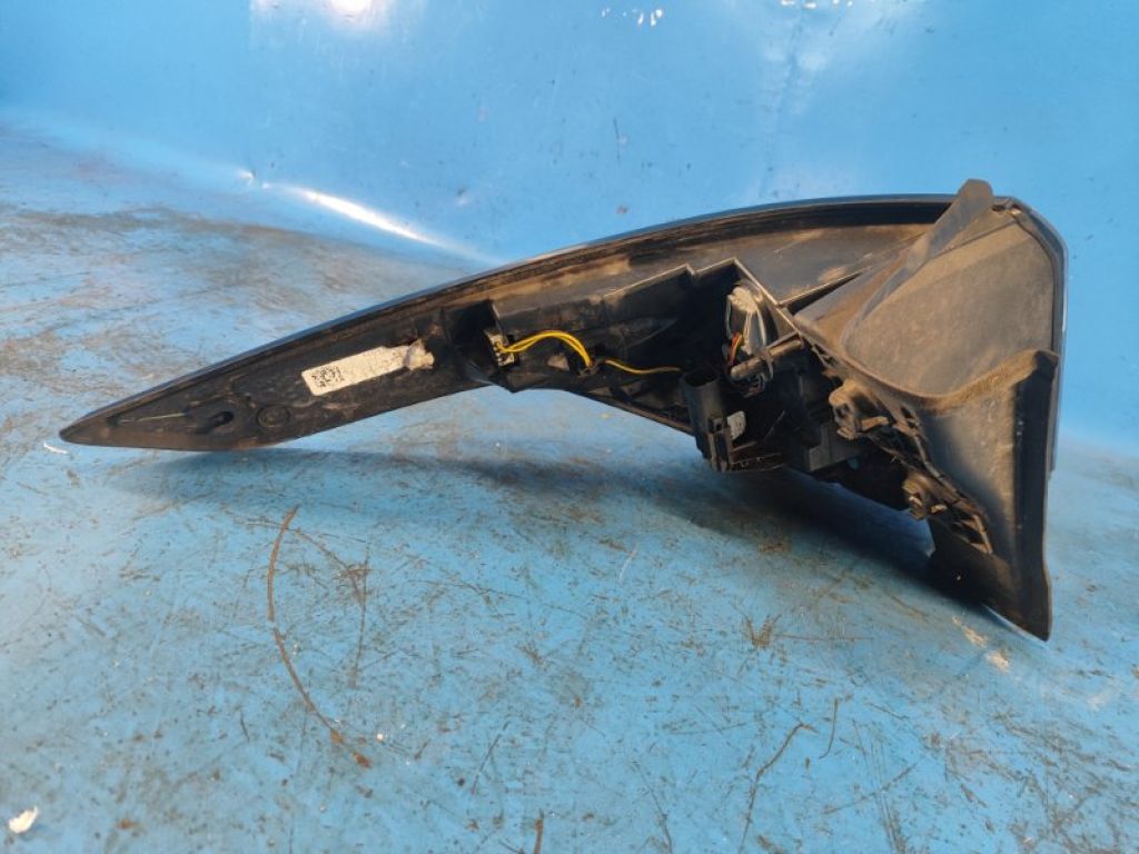 GJ5Z-13404-G | Фонарь наружный прав. FORD ESCAPE 12-19 - Фото 4