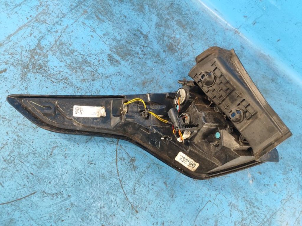 GJ5Z-13404-G | Фонарь наружный прав. FORD ESCAPE 12-19 - Фото 5