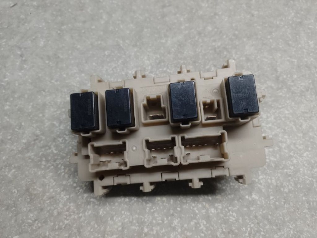 24350-4CL0B | Блок запобіжників салон NISSAN X-TRAIL/ROGUE T32 13-20 - Фото 2