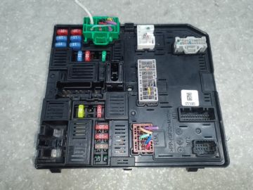 Блок запобіжників моторний відсік NISSAN X-TRAIL/ROGUE T32 13-20