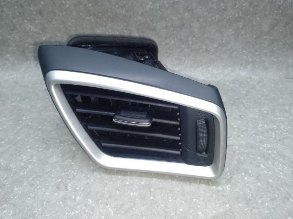 68760-4BA1A | Дефлектор повітряний передн. прав. NISSAN X-TRAIL/ROGUE T32 13-20