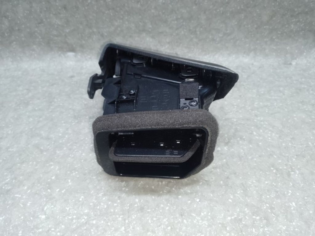 68760-4BA1A | Дефлектор повітряний передн. прав. NISSAN X-TRAIL/ROGUE T32 13-20 - Фото 2